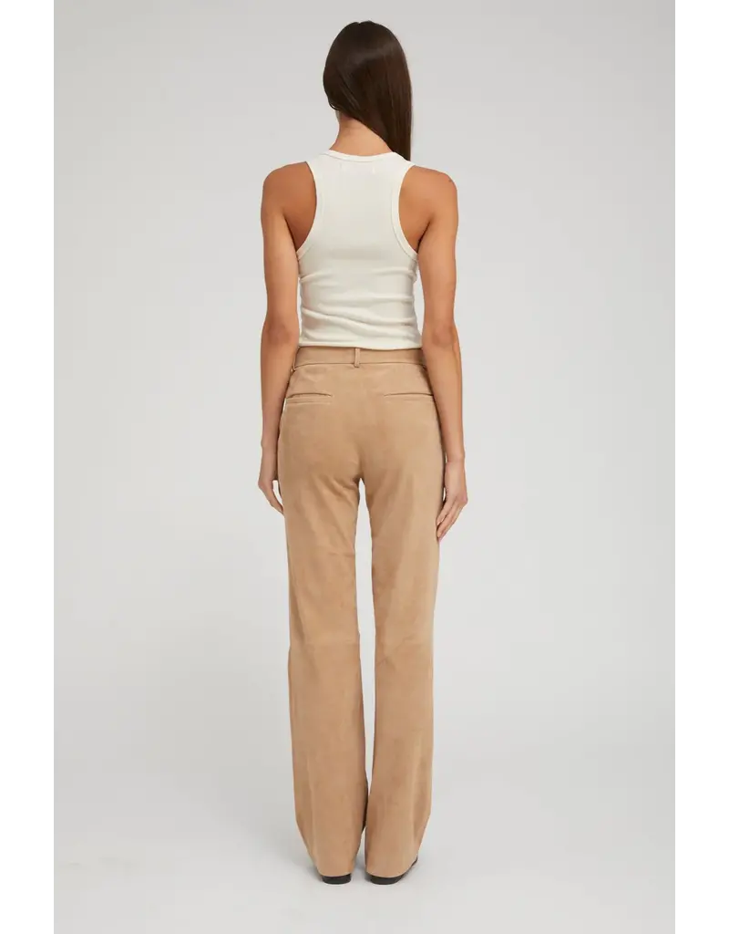RIB FITTED SCOOPED TANK IN WHITE