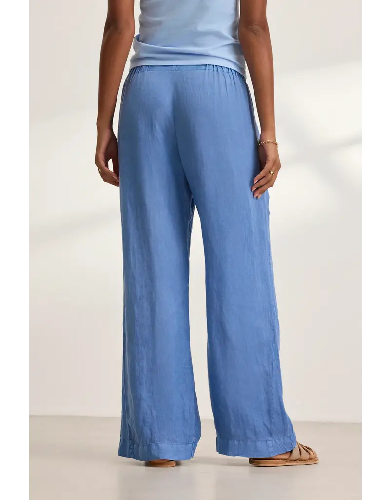 VELVET BY GRAHAM & SPENCER STEPHANIE LINEN PANT IN CHAMBRAY