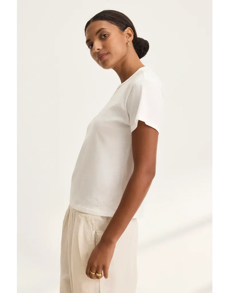 VELVET BY GRAHAM & SPENCER JAZZ TEE IN WHITE