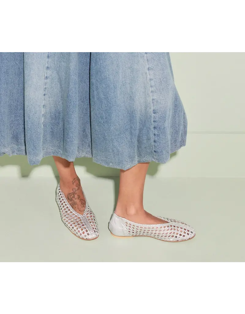 FREDA SALVADOR RILEY OPEN WEAVE BALLET FLAT IN SILVER