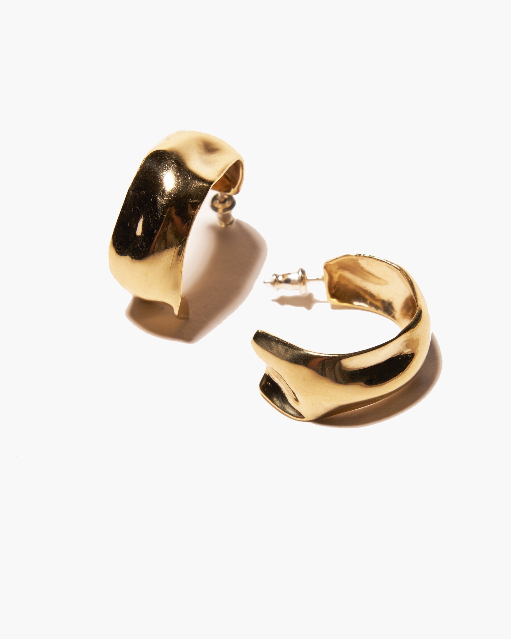 ODETTE SANNE HOOP EARRINGS IN BRASS
