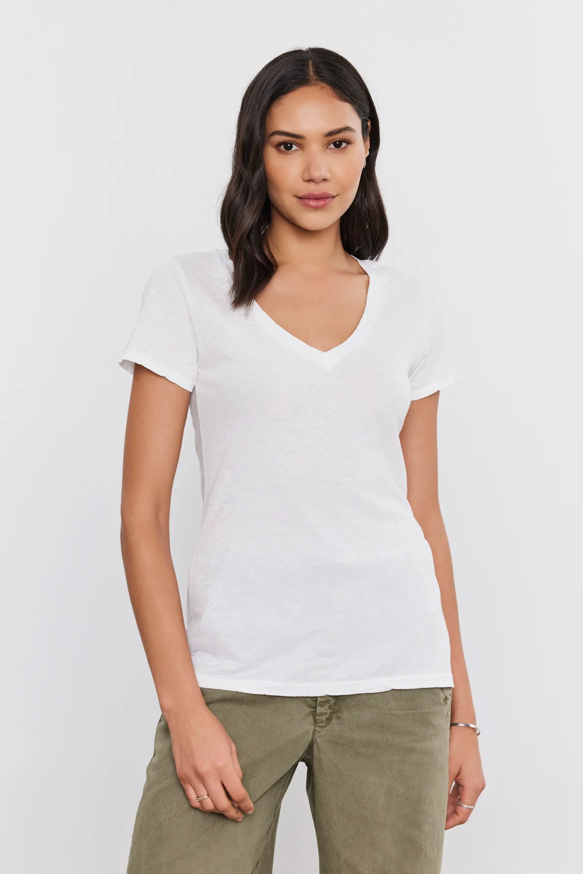 VELVET BY GRAHAM & SPENCER LILITH TEE IN WHITE