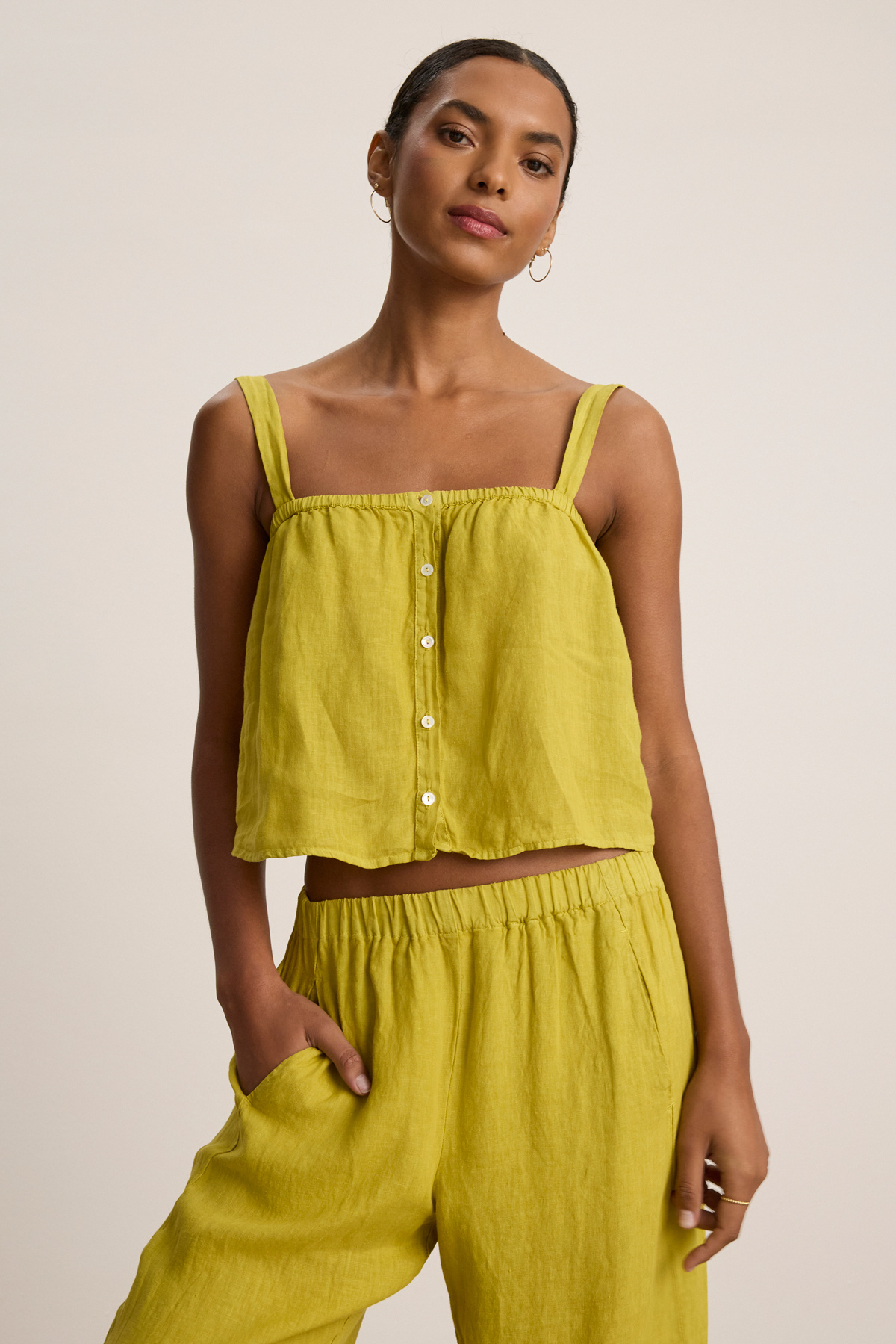VELVET BY GRAHAM & SPENCER QUIN BUTTON TOP IN DANDELION