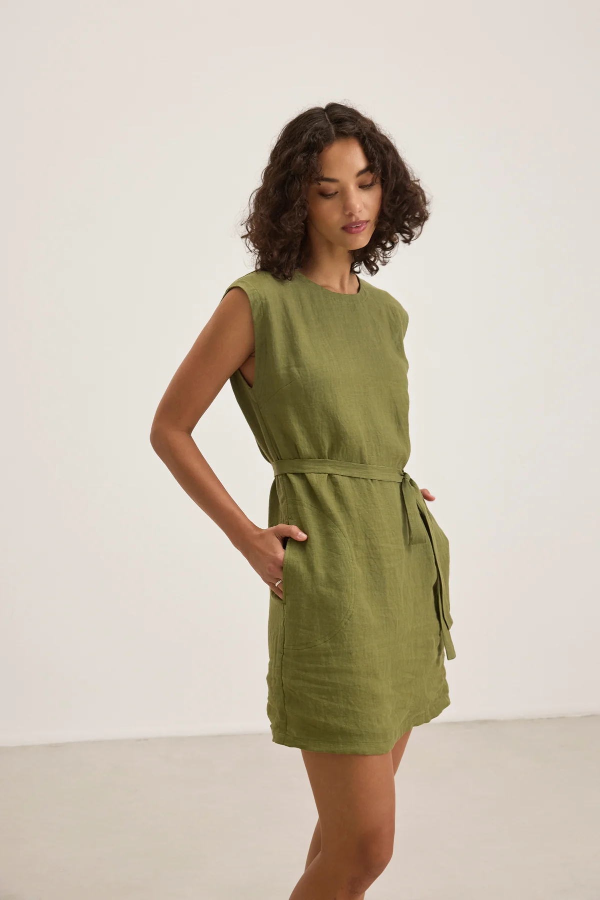 VELVET BY GRAHAM & SPENCER LARA LINEN DRESS IN SAP