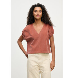VELVET BY GRAHAM & SPENCER MAI TOP IN MAPLE