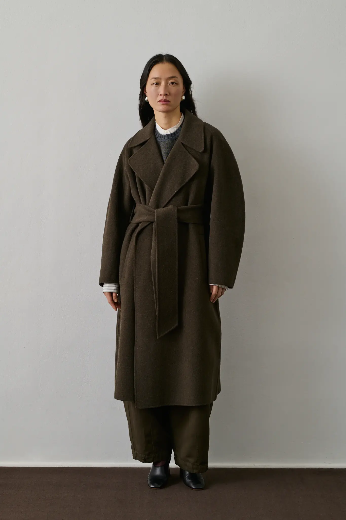 SOEUR HARVARD COAT IN BROWN KHAKI