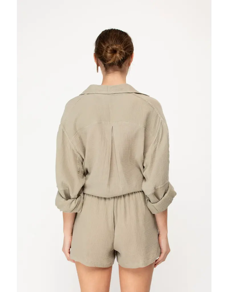 MIKOH REYNA SHORT IN OYSTER