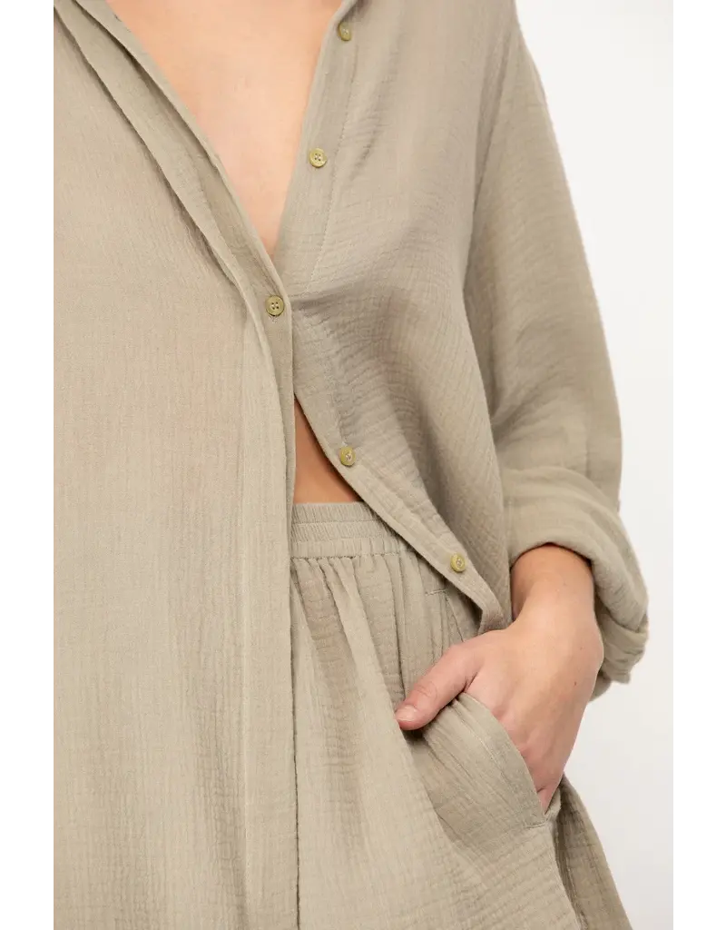 MIKOH REYNA SHORT IN OYSTER