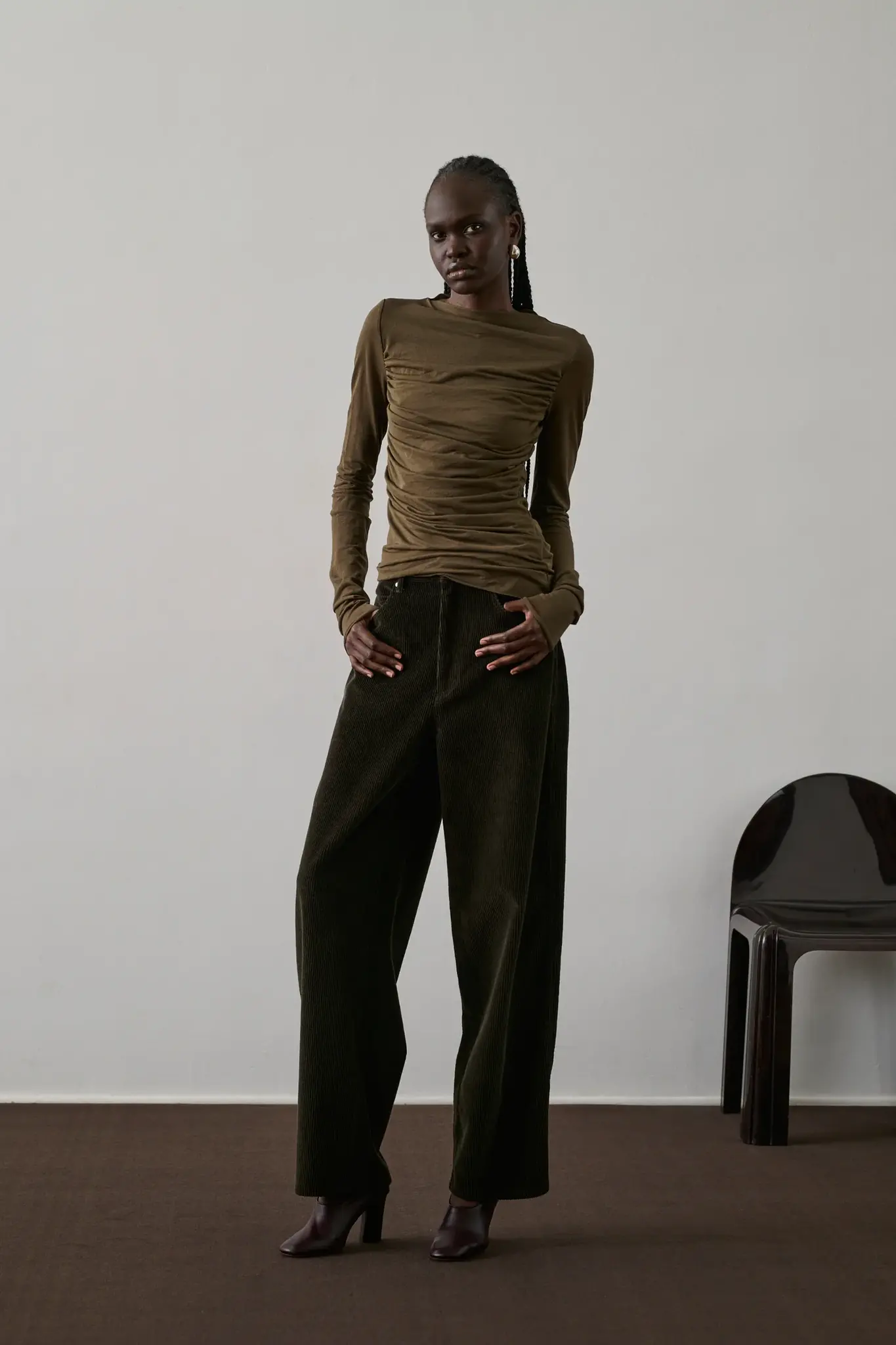 SOEUR GUNTHER TROUSER IN EBENE