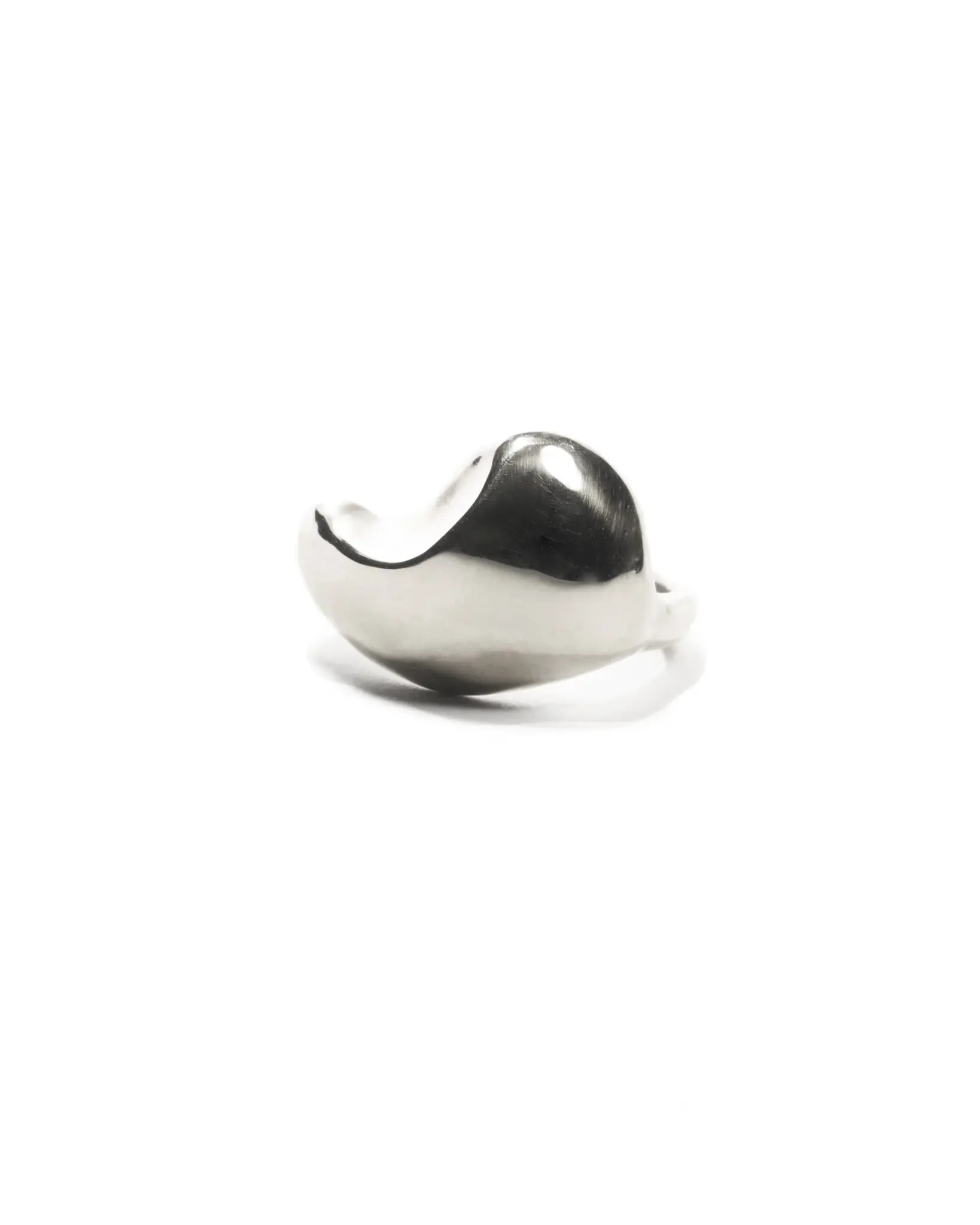 ODETTE COMMA RING IN STERLING SILVER (SIZE 7)