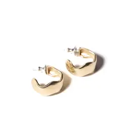 ODETTE SMALL WAVY HOOPS IN RECYCLED BRASS