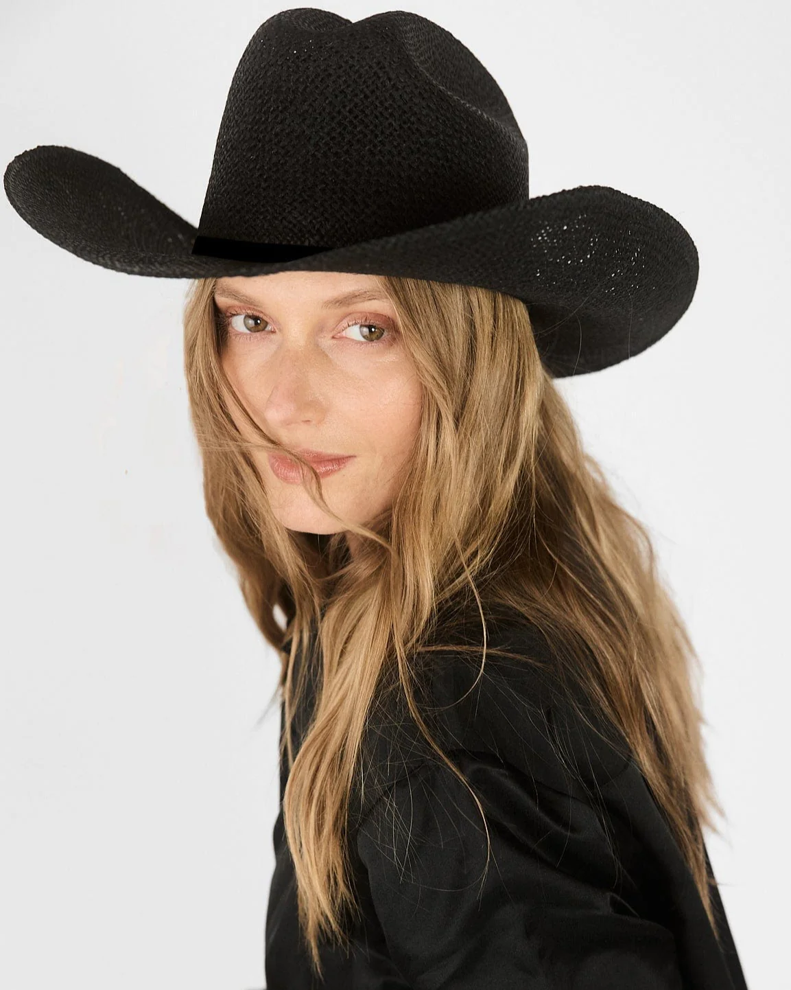 JANESSA LEONÉ AIDEN HAT IN BLACK