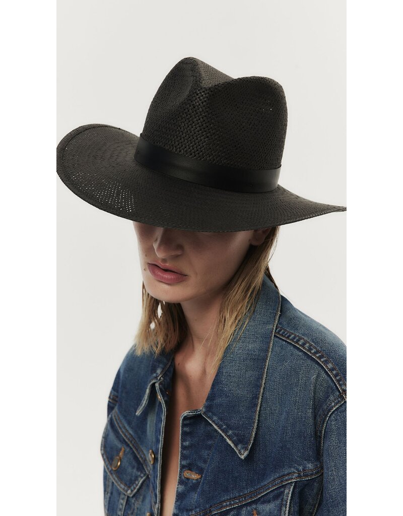 JANESSA LEONÉ SIMONE HAT IN BLACK