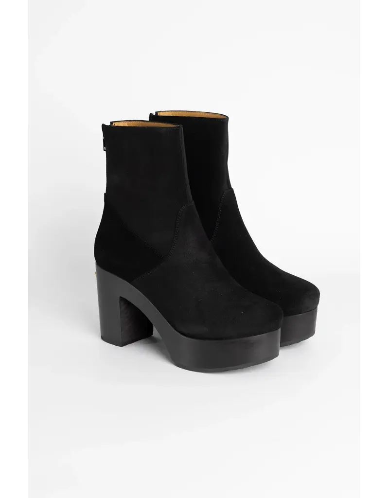 YOUYOU YERK VELVET BOOT IN NOIR