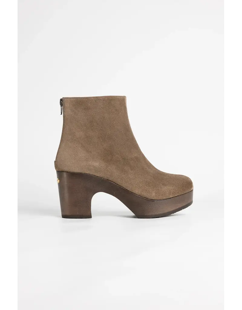 YOUYOU YAG VELVET BOOT IN TAUPE
