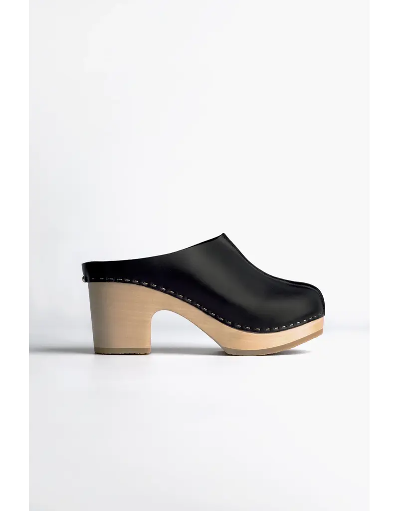 YOUYOU YGREEN LEATHER CLOG IN NOIR