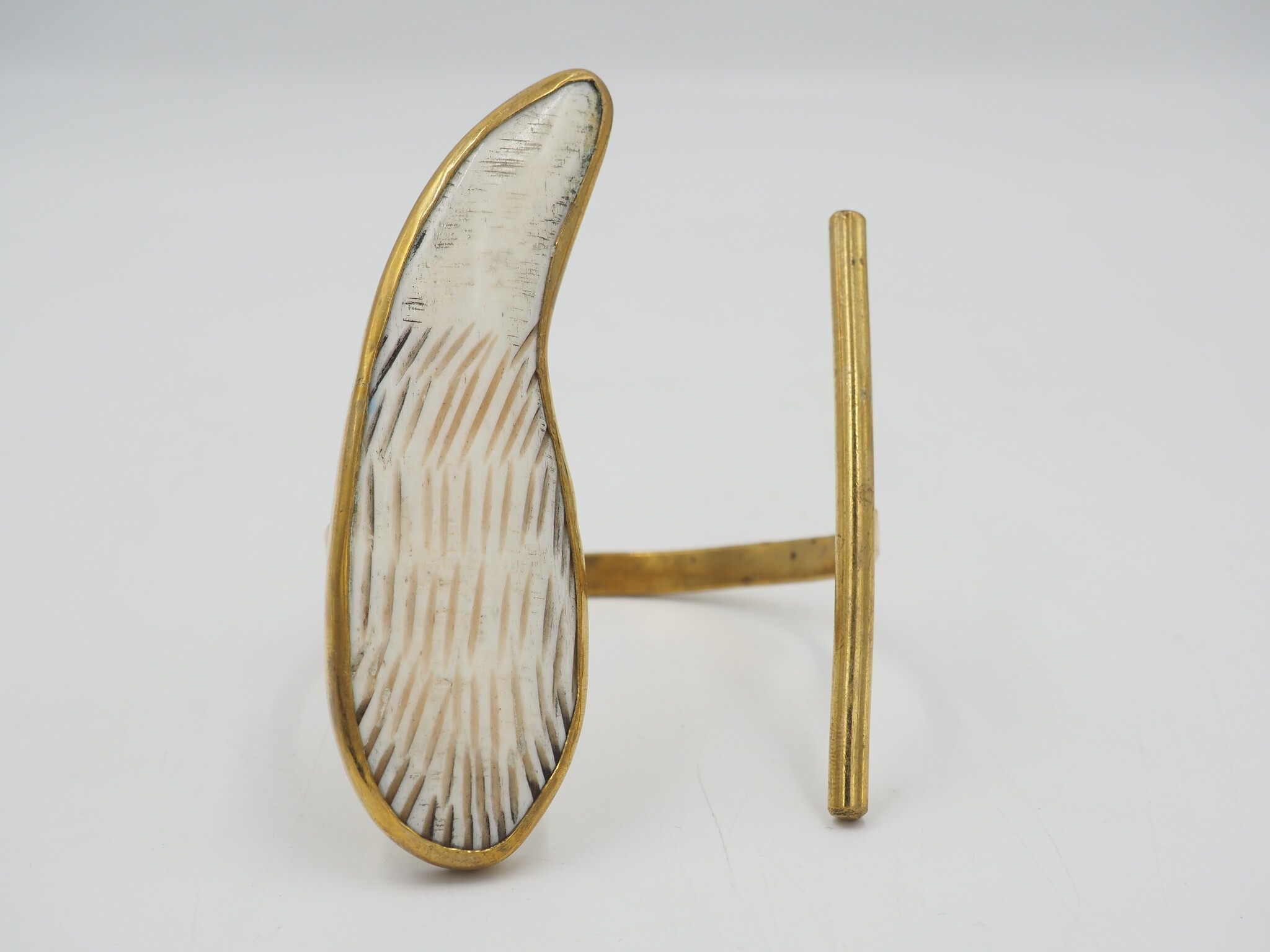 ARTISAN MADE BONE & HAMMERED BRASS CUFF