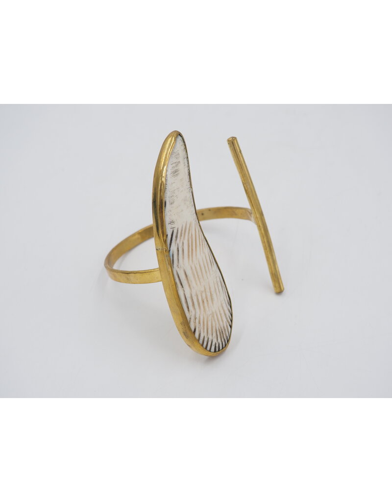 ARTISAN MADE BONE & HAMMERED BRASS CUFF
