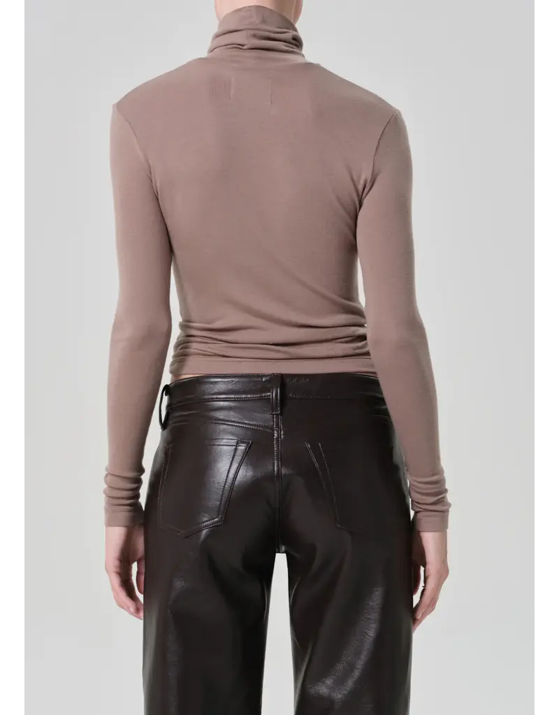 CITIZENS OF HUMANITY CARADENE TURTLENECK IN COCOA