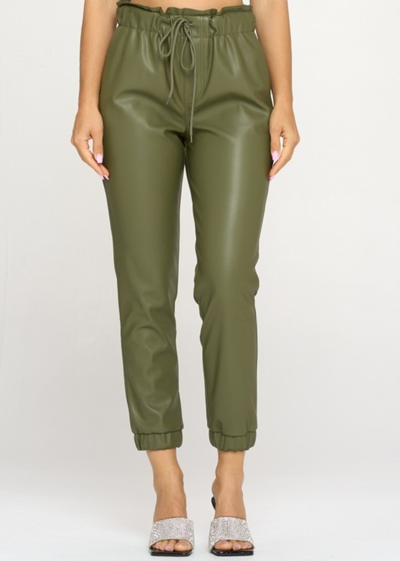 Paperbag leather jogger