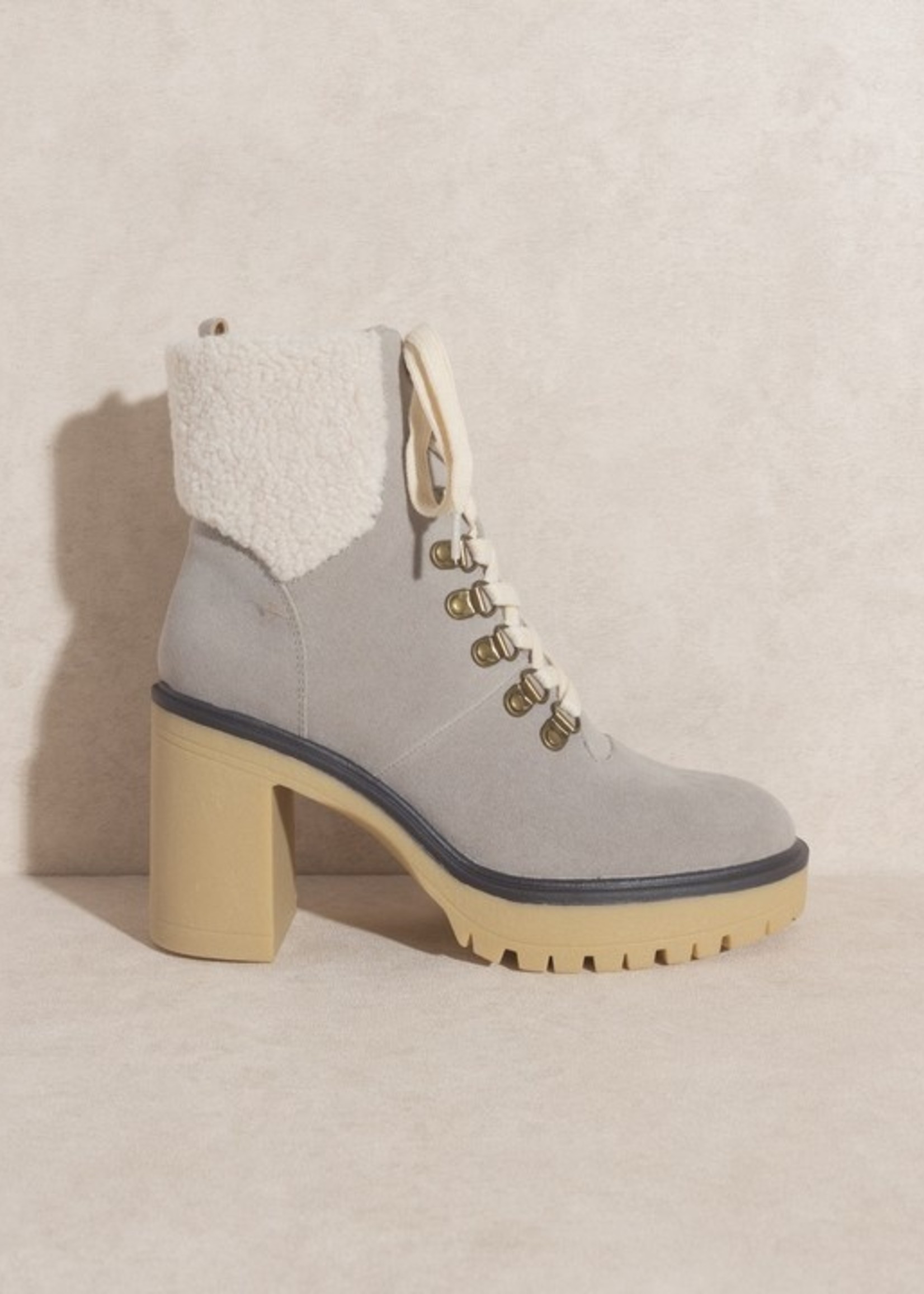 Laceup sherpa bootie 2 colors