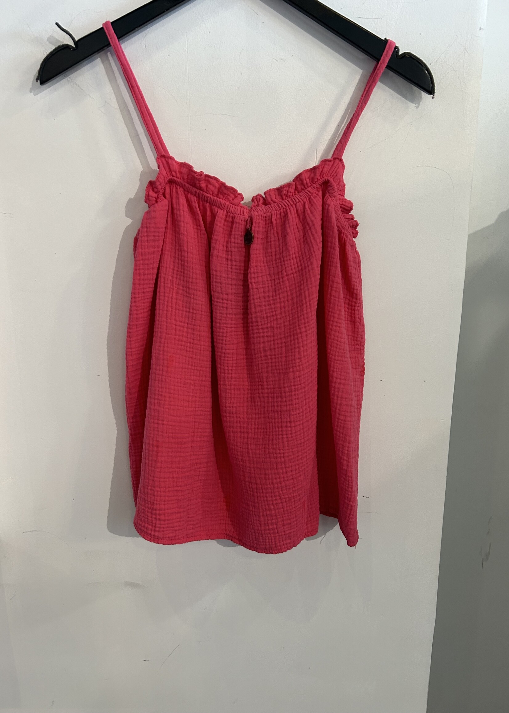 Ruffle edge tank