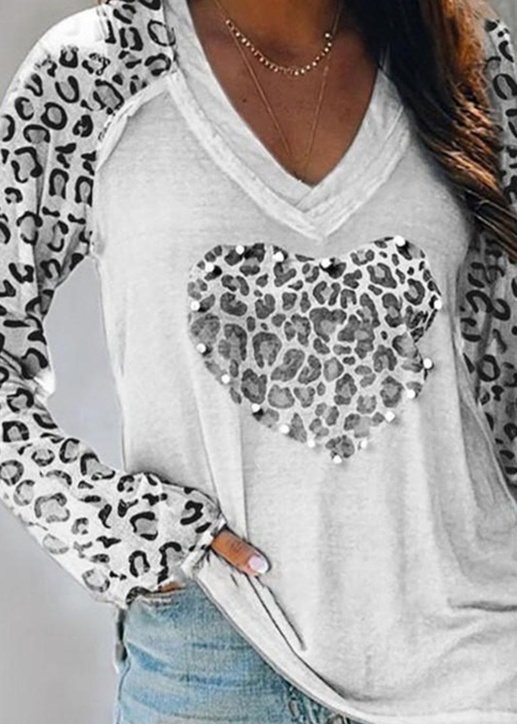 Studded leopard heart T +2 colors