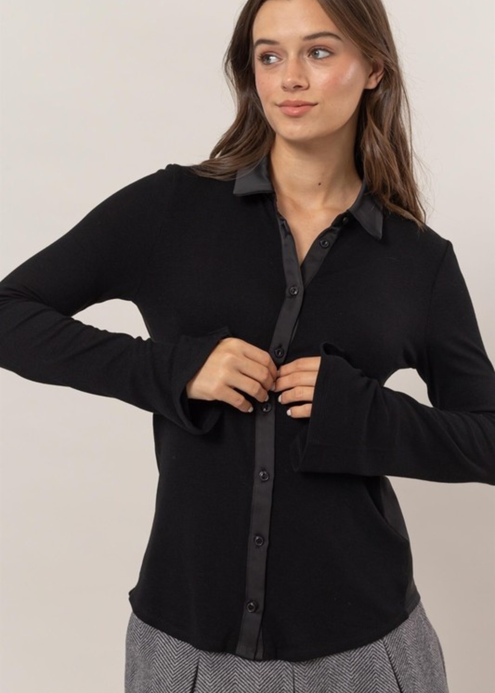 Satin trim blouse +3 colors