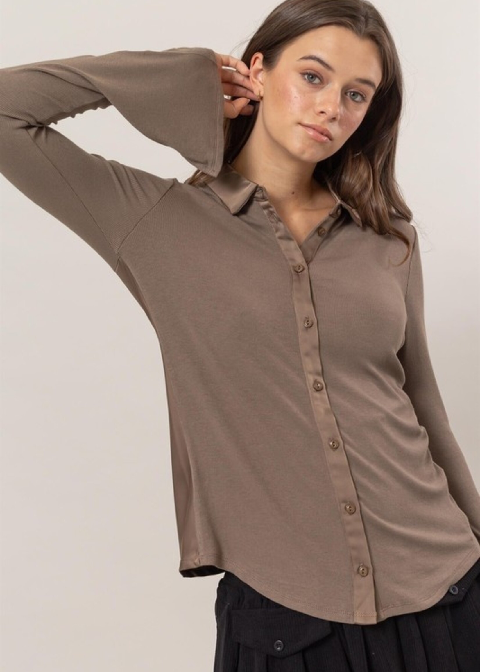 Satin trim blouse +3 colors