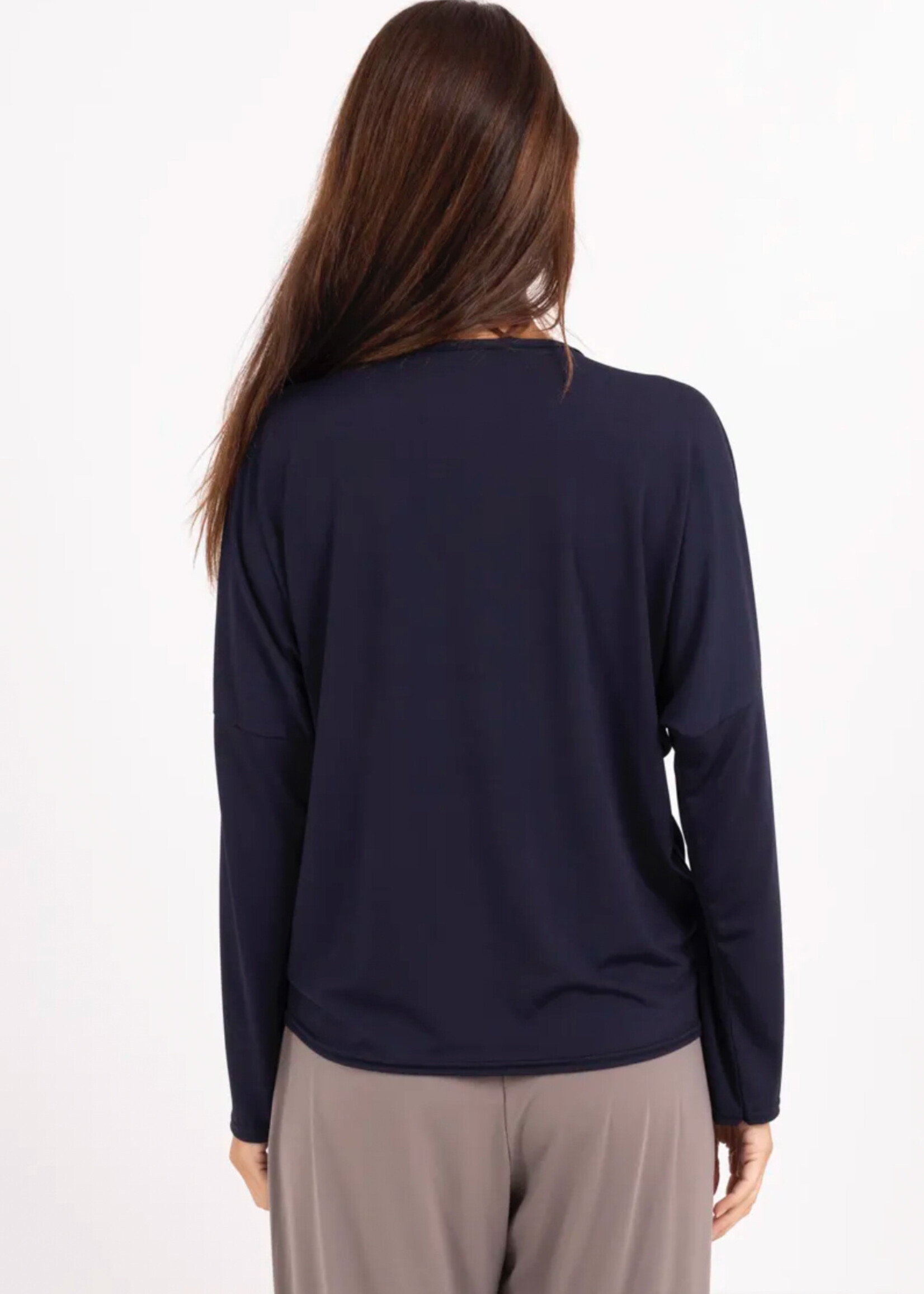 Solid tuck front +3 colors