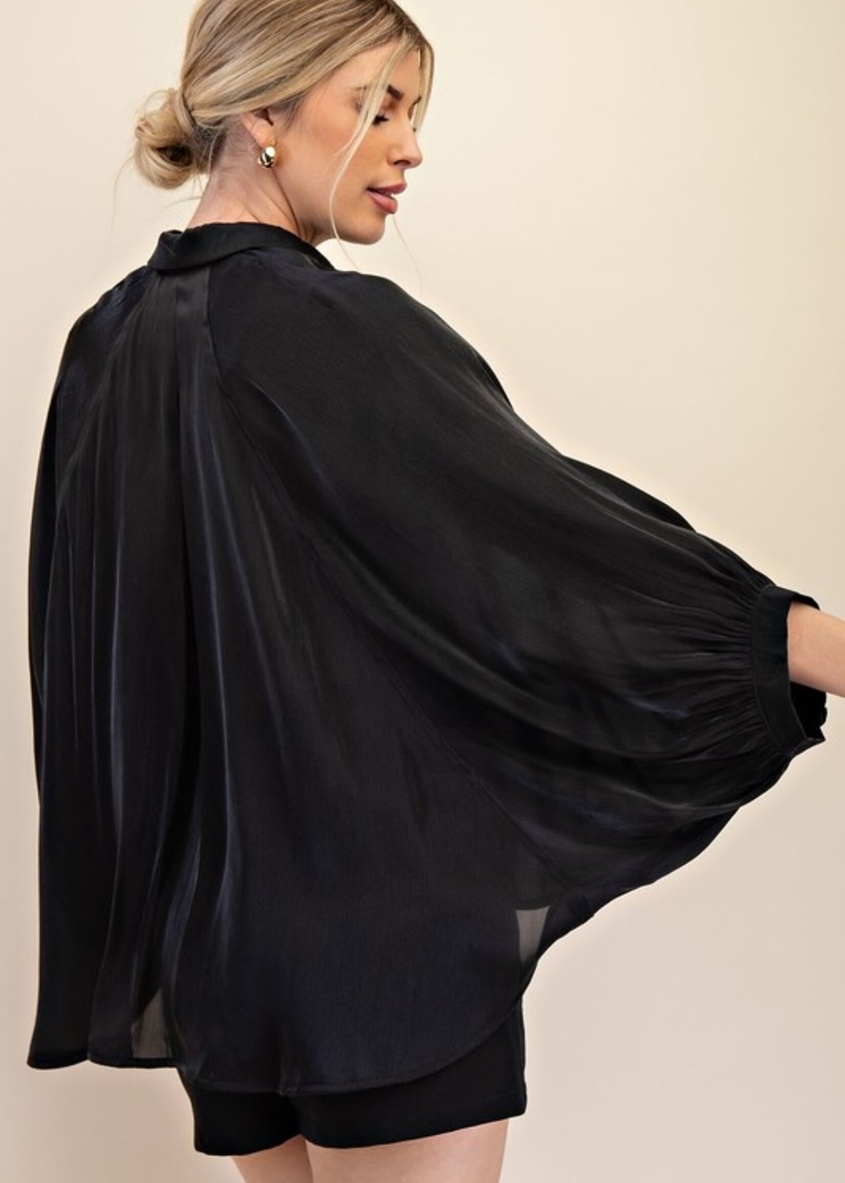 Wide sleeve blouse
