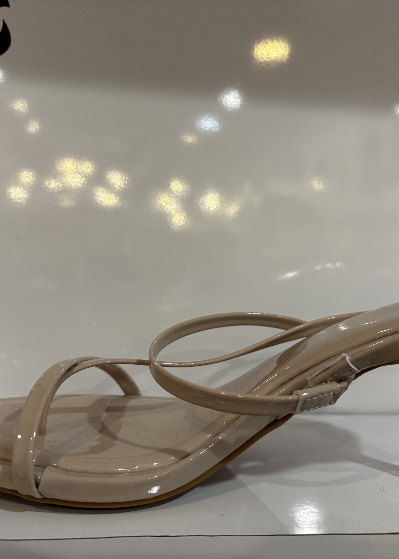 Strappy kitten heel +2 colors