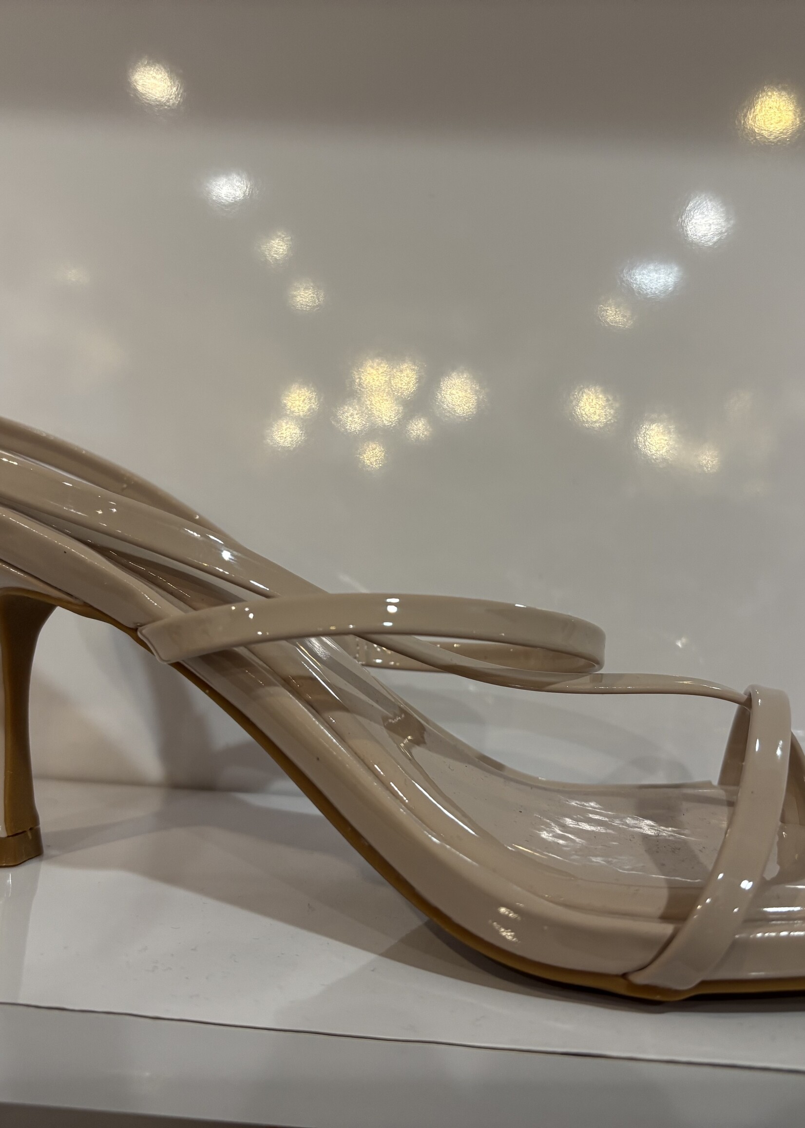 Strappy kitten heel +2 colors