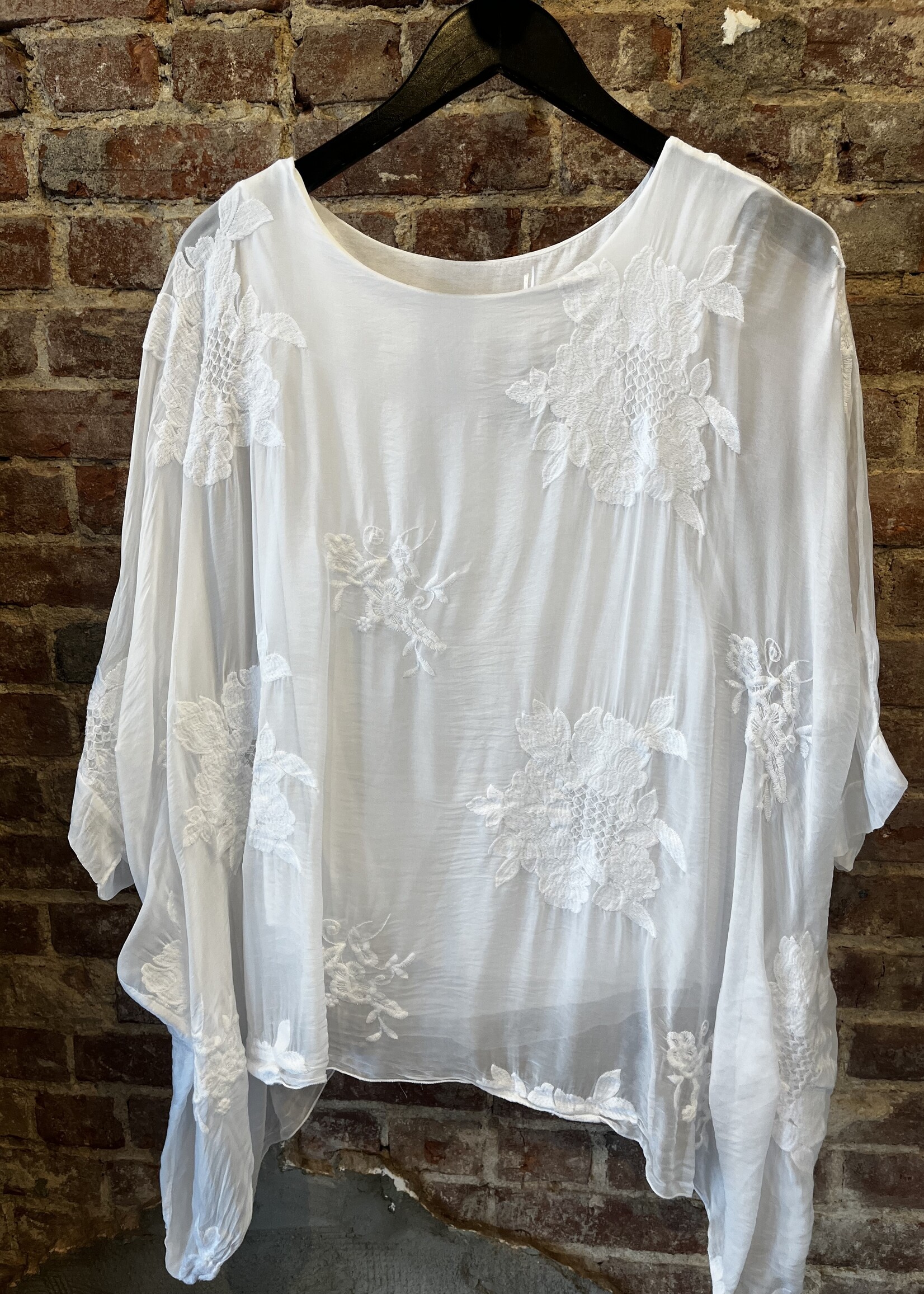 Silk embroidered top +2 colors