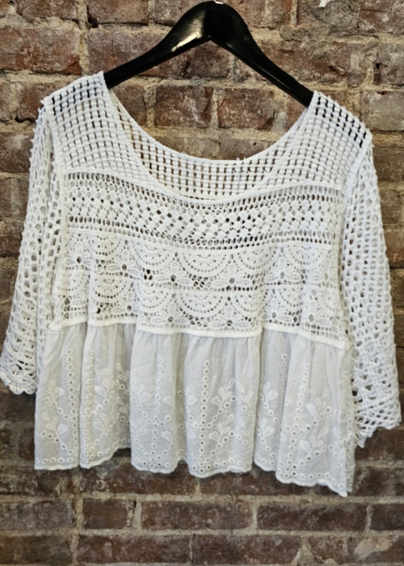 Eyelet hem crochet top +2 colors