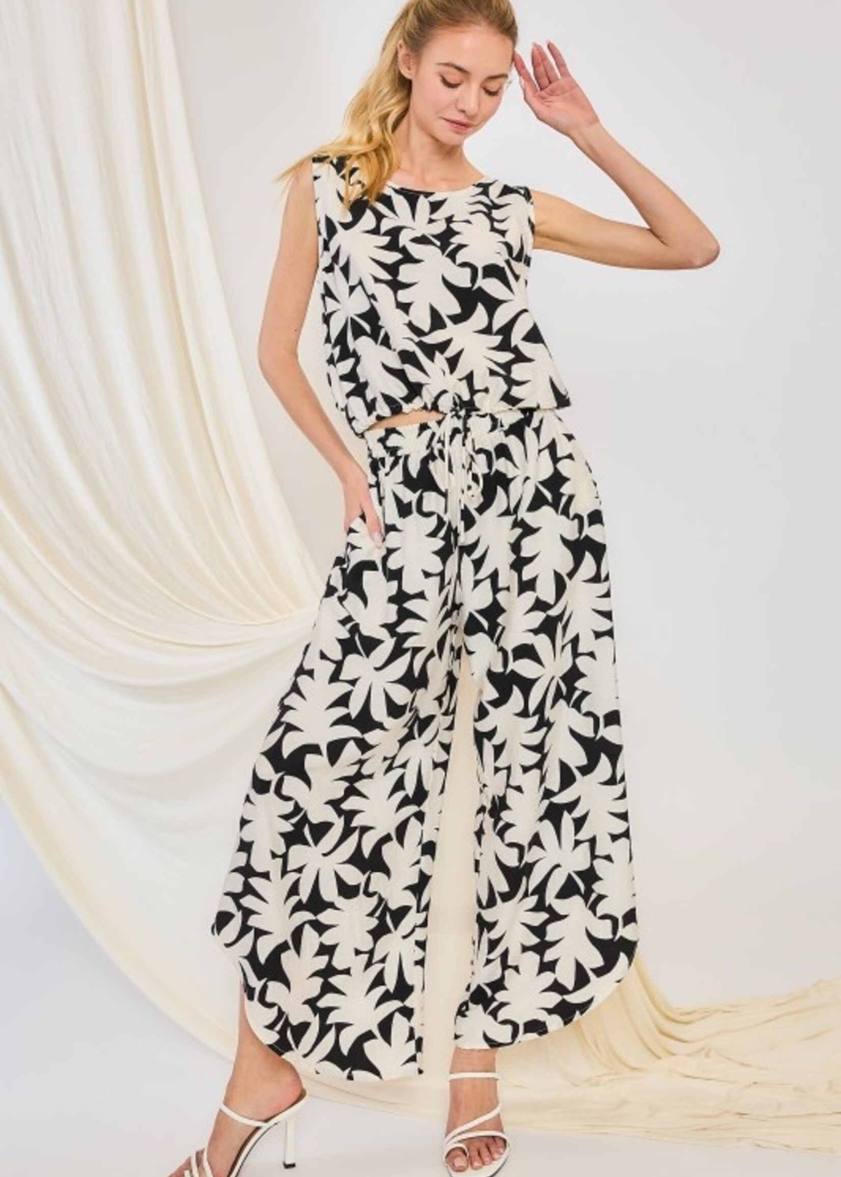 Leaf print top +2 colors