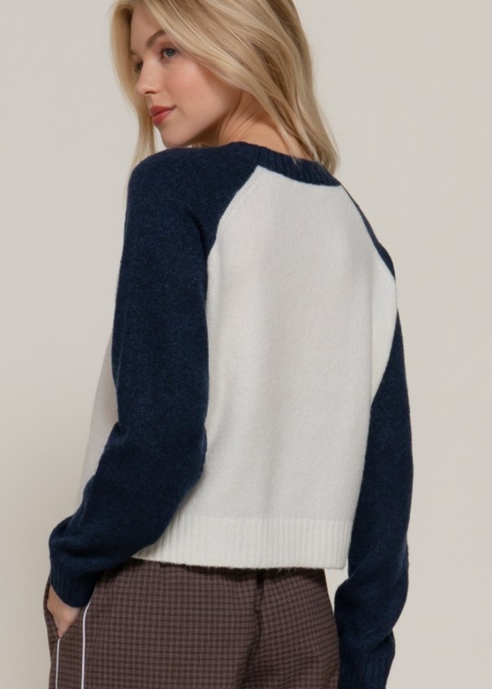 Brooklyn sweater +3 colors