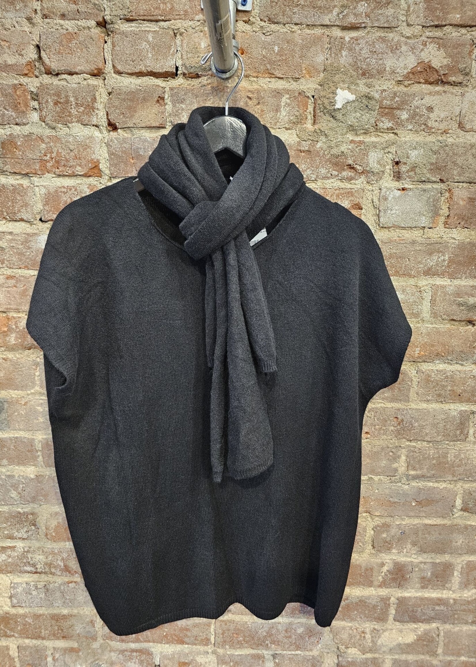 Sweater with scarf +3 colors