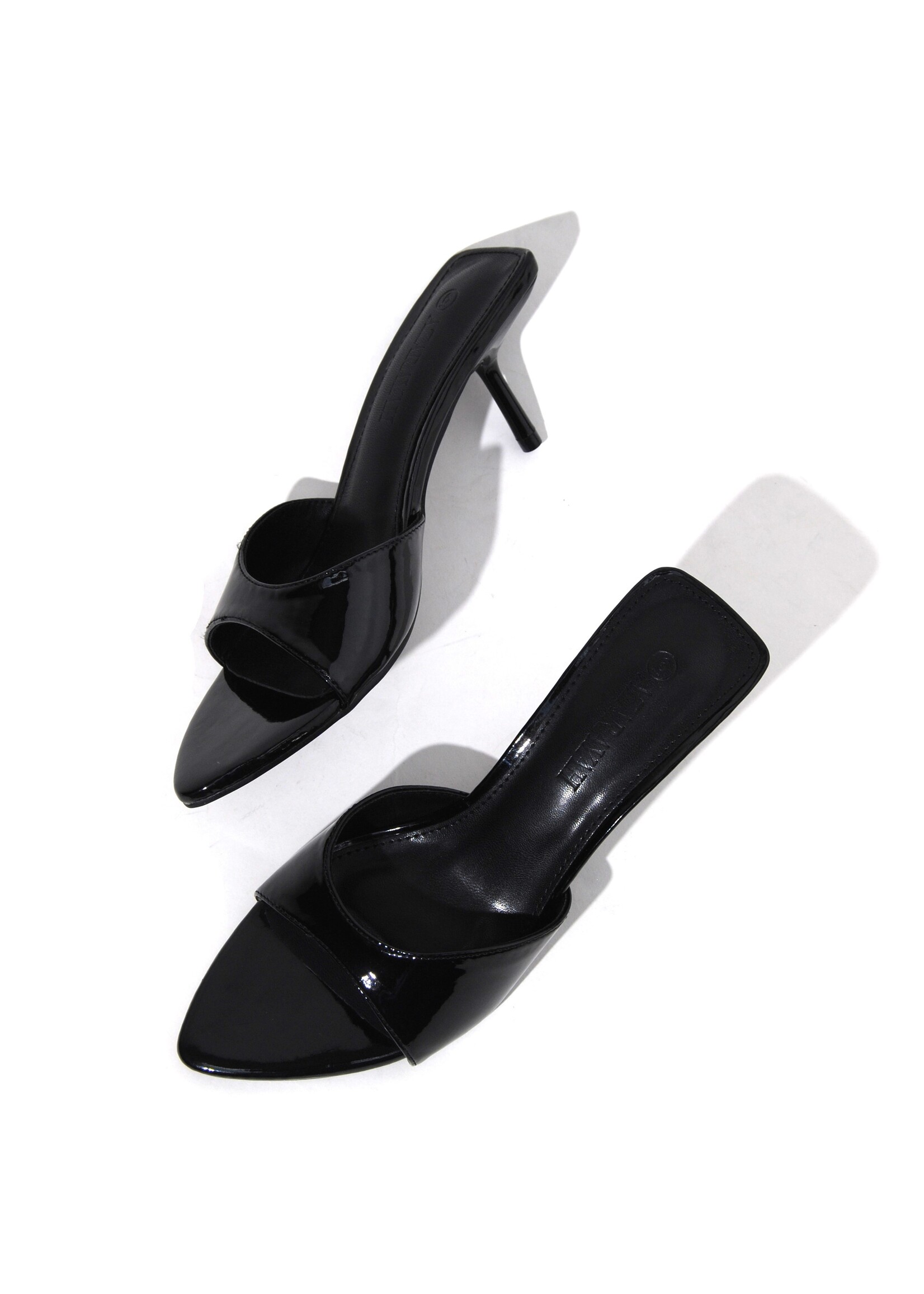 Pointy kitten heel +2 colors