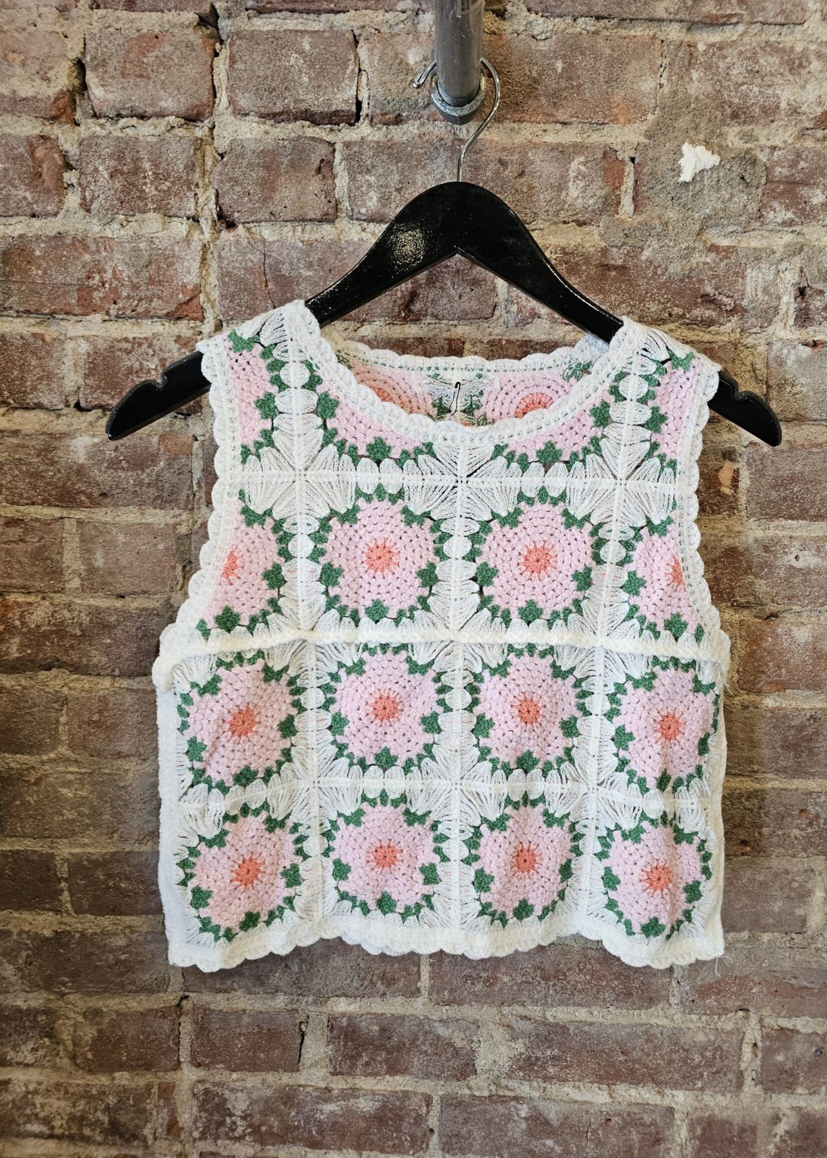 Crochet flower tank