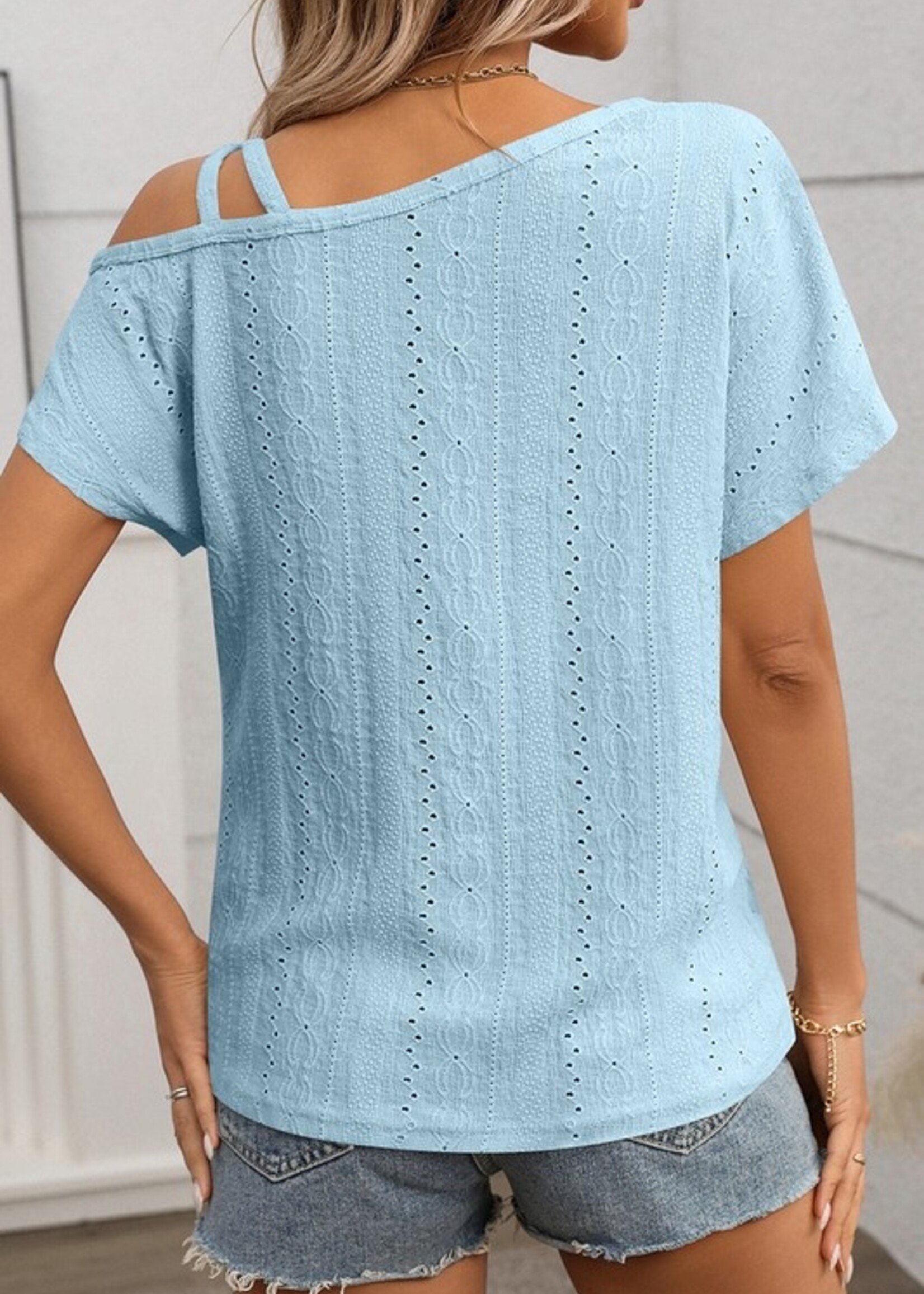 One cold shoulder top +4 colors