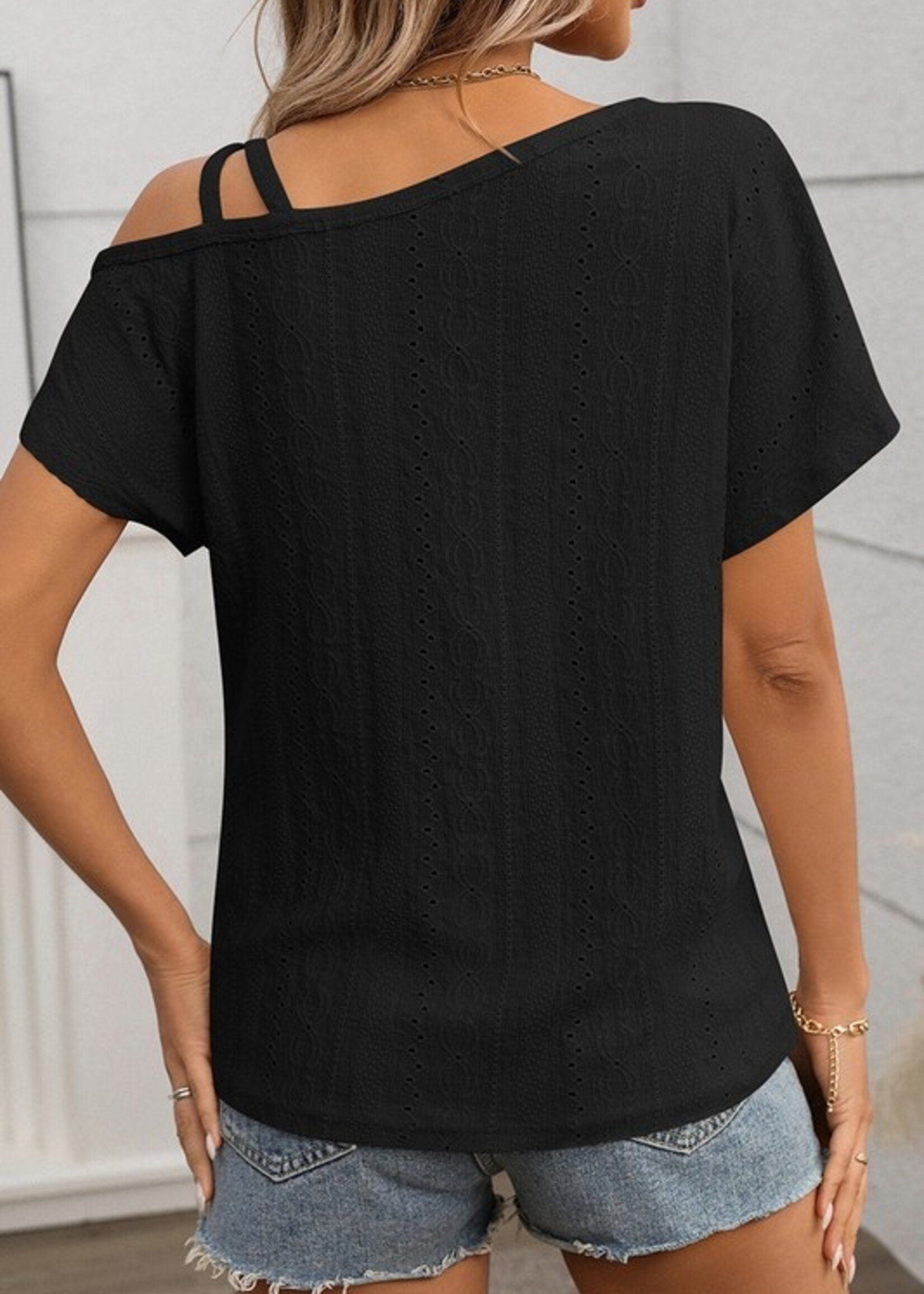 One cold shoulder top +4 colors