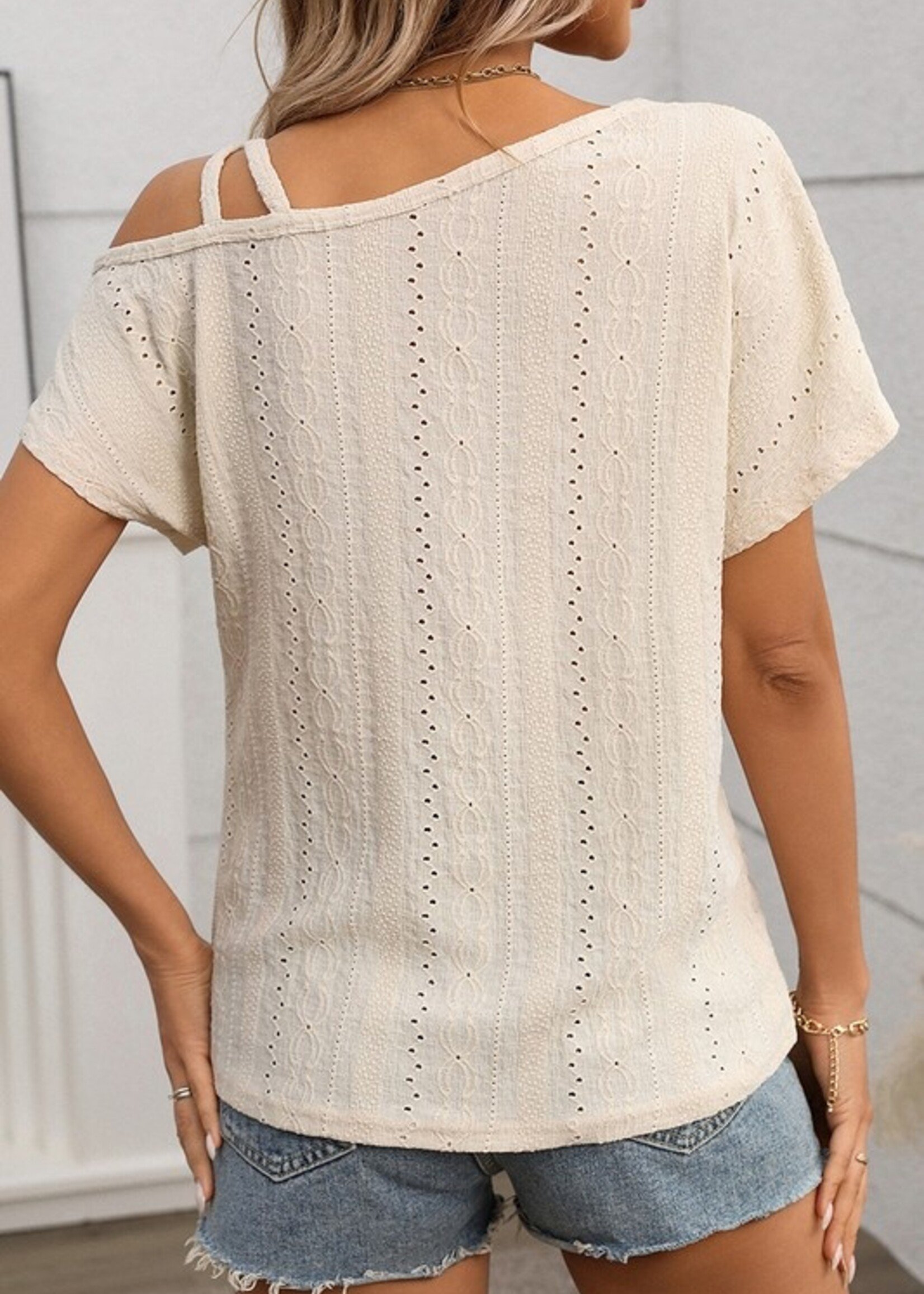 One cold shoulder top +4 colors