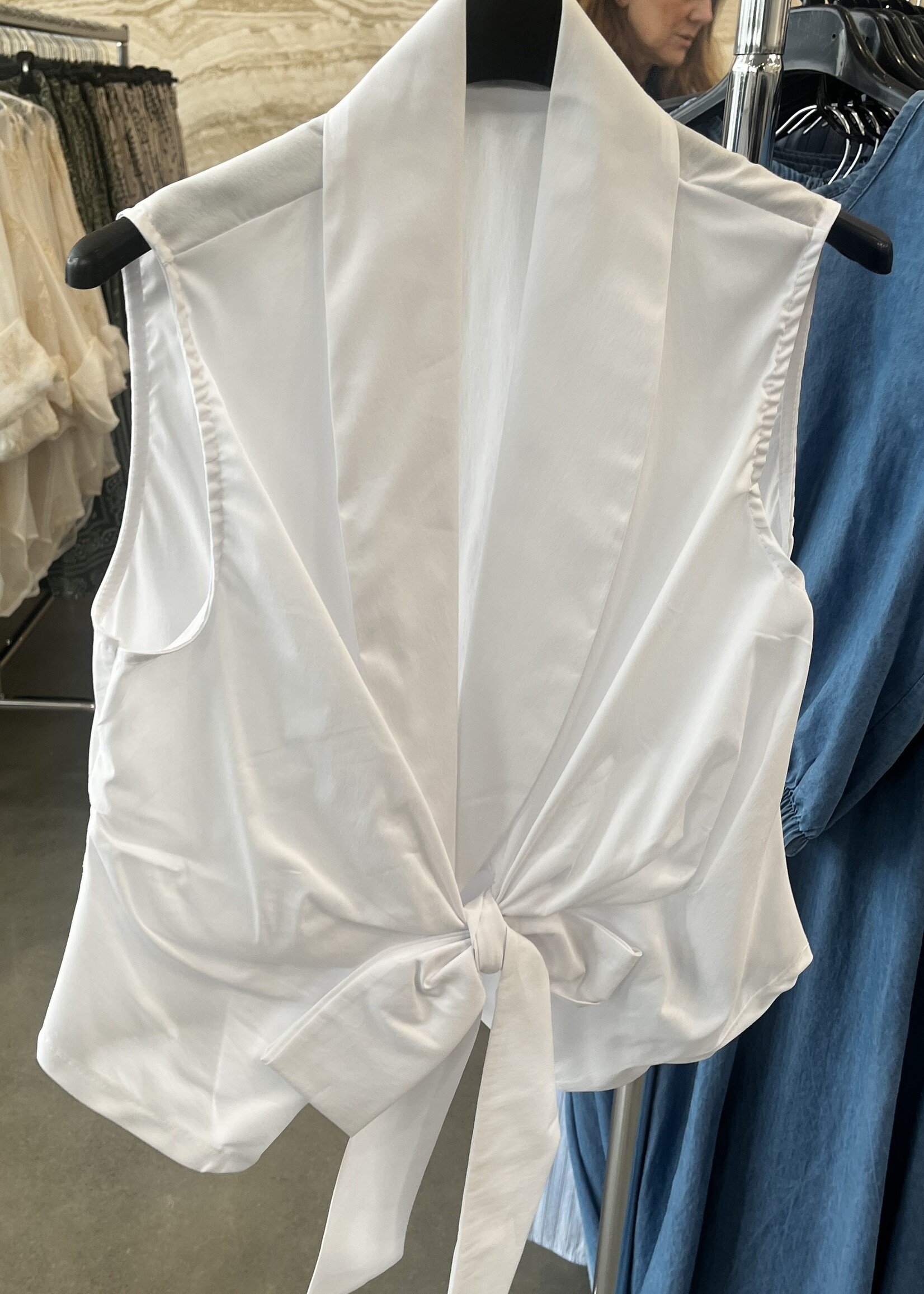 Sleeveless tie blouse +2 colors