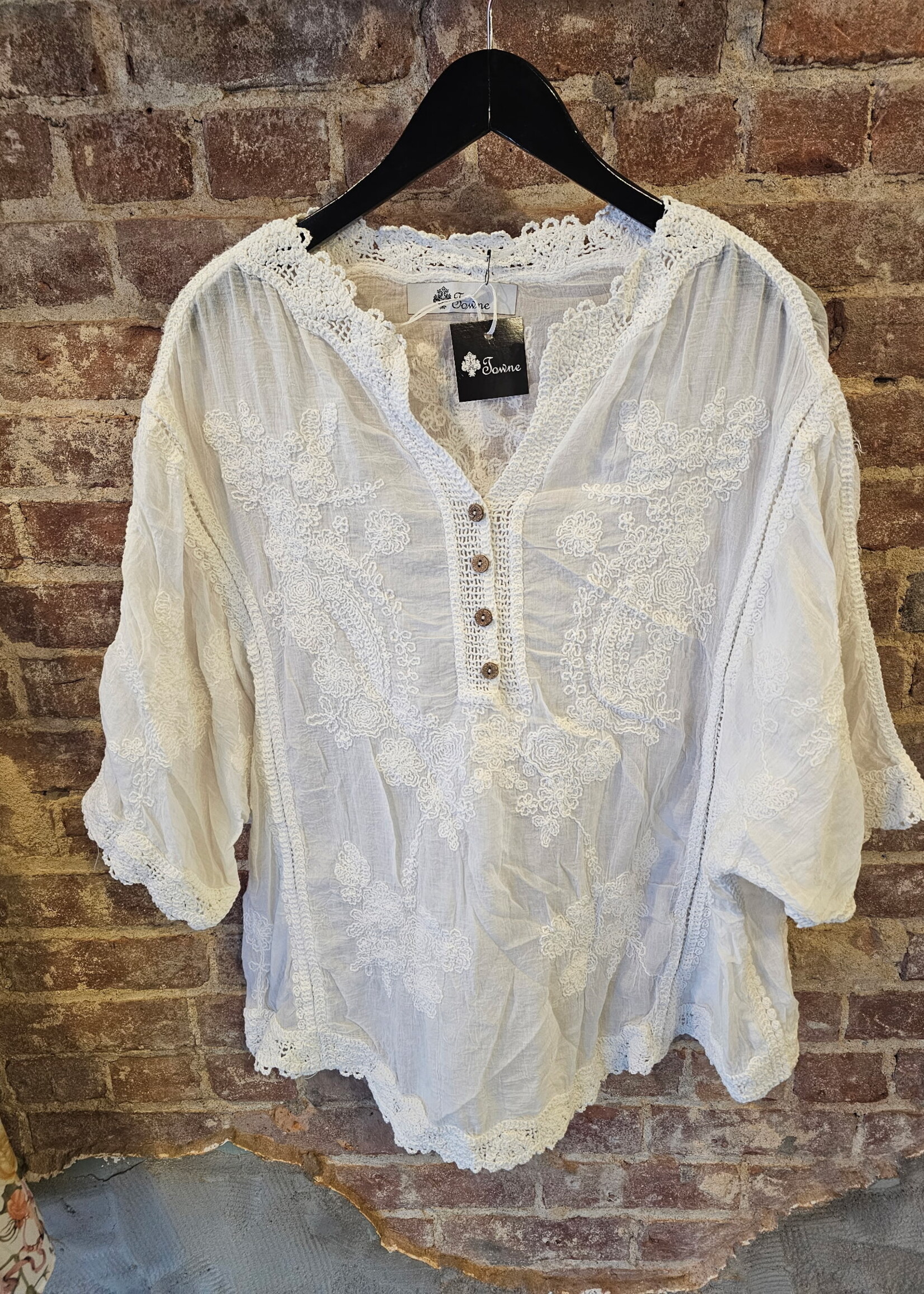 Sheer embroid top +2 colors