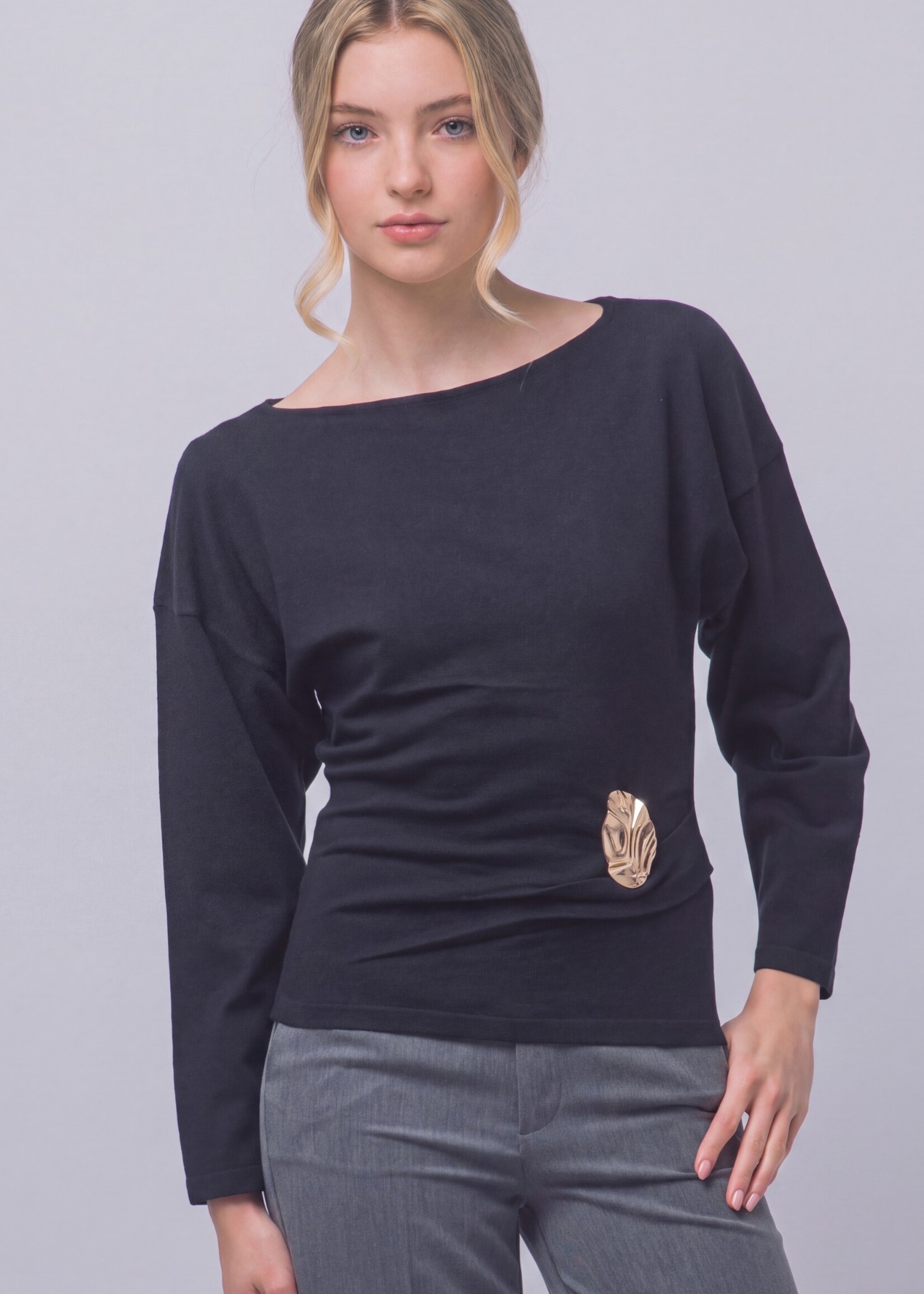 Ruched brooch top +3 colors