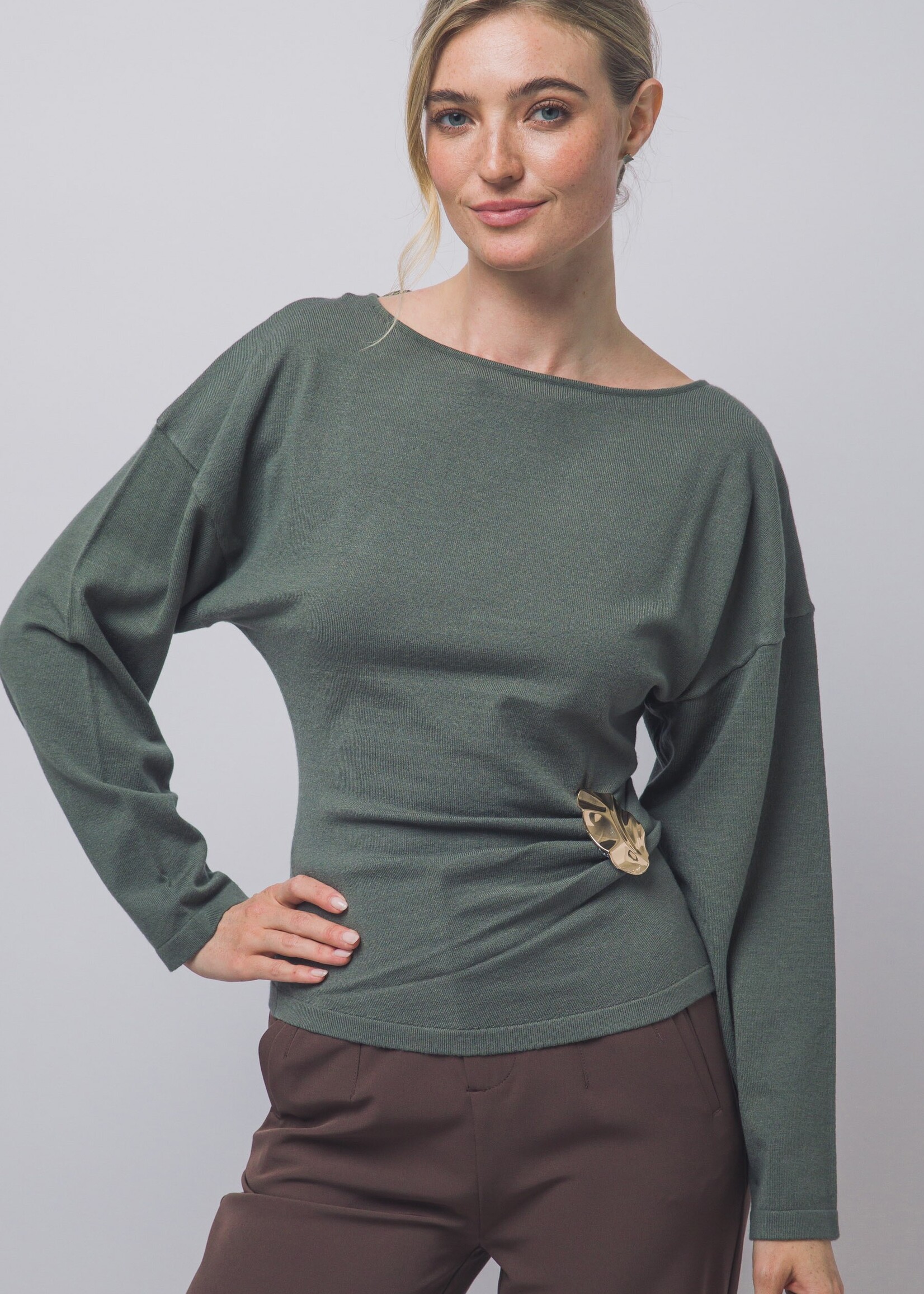 Ruched brooch top +3 colors