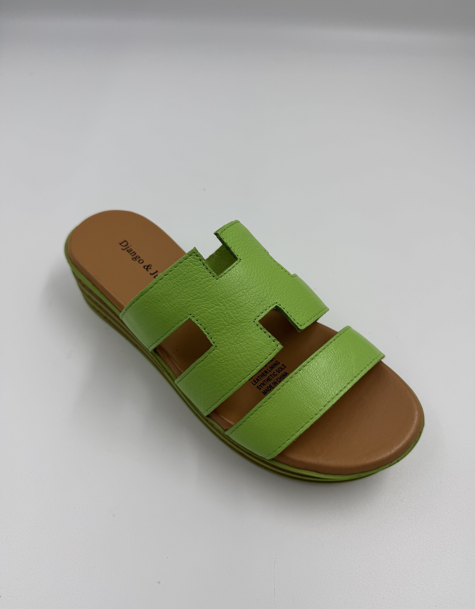 DJANGO ANDJULIETTE COPINGS