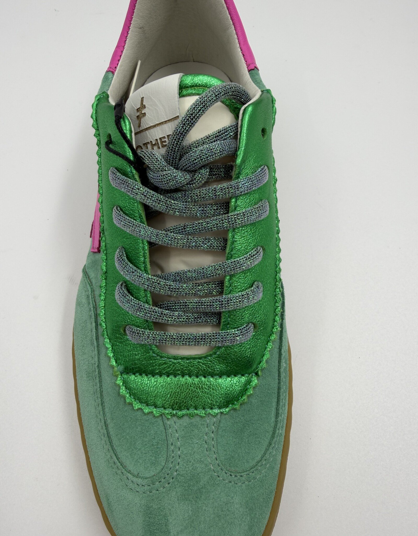 ANOTHER TREND ANOTHER TREND A032