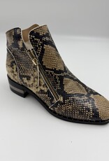 DJANGO ANDJULIETTE FLORISS